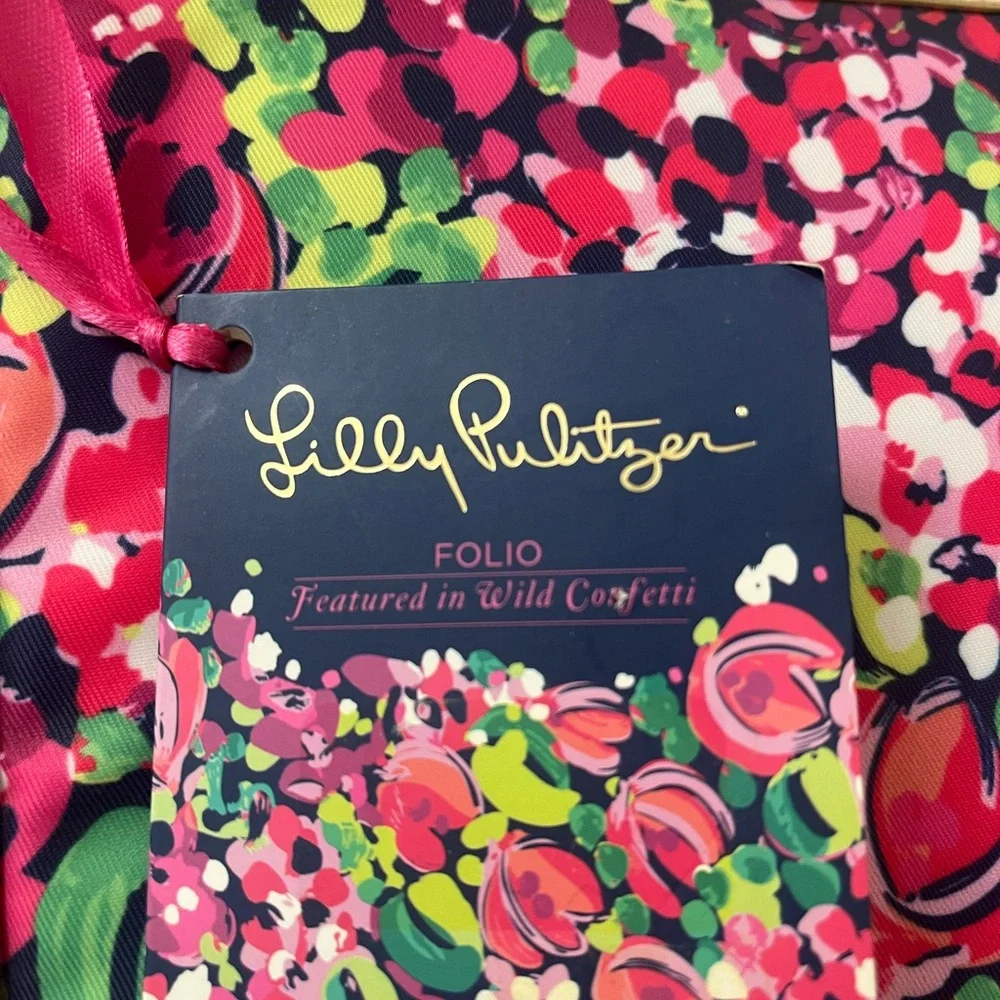 NWT Lilly Pulitzer zippered soft folio with pockets Wild Confetti